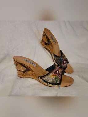 ​Vtg 50s Luming’s Original Hand Carved Pagoda Tiki Wood Wedge Sandals Size 7